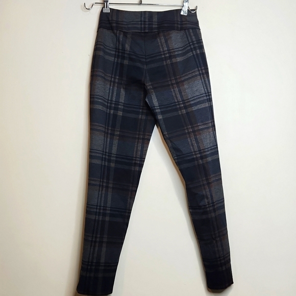 Zac & Rachel Black and Gray Plaid Leggings - Picture 3 of 3
